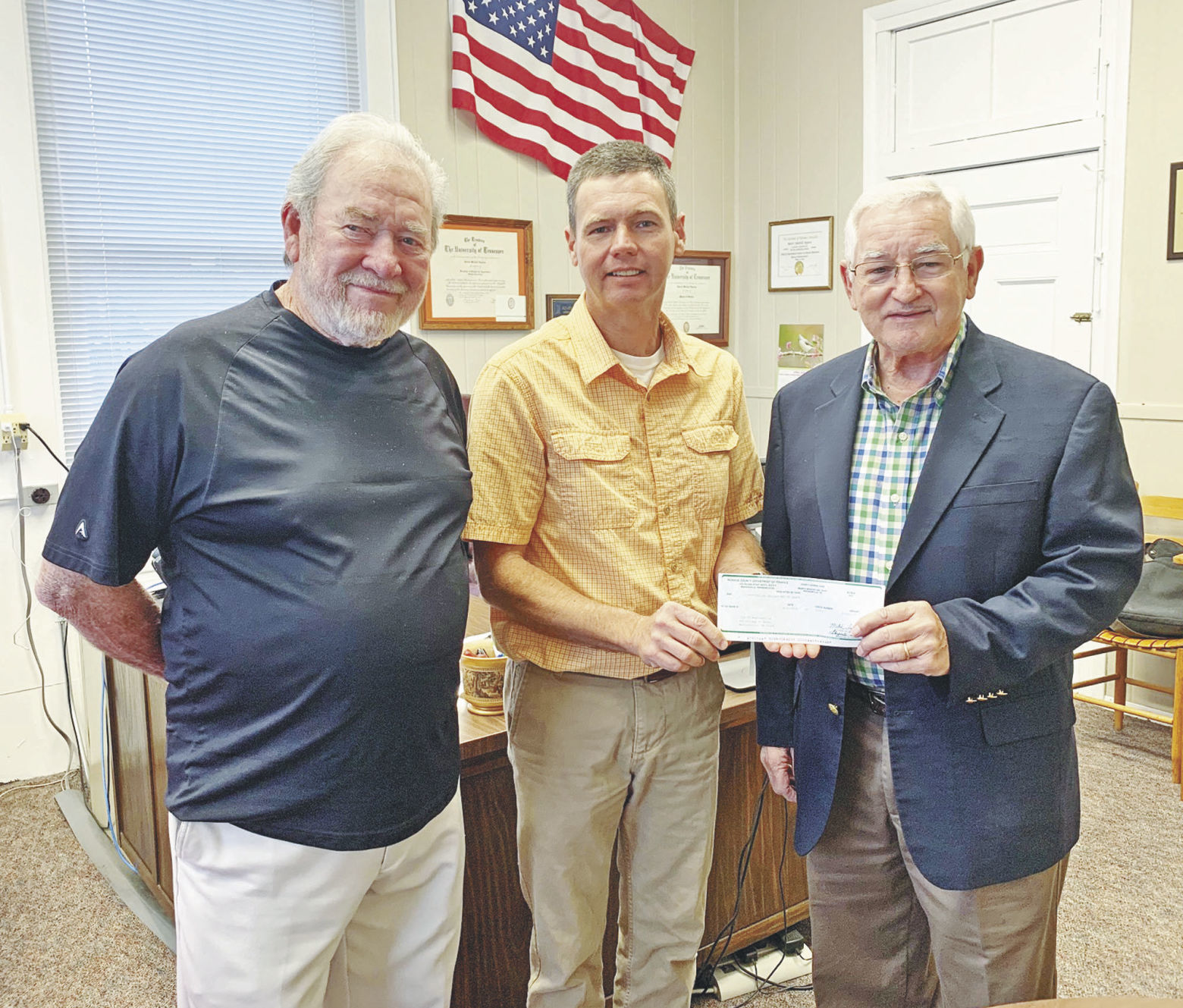 County gives $25,000 to Madisonville for community development